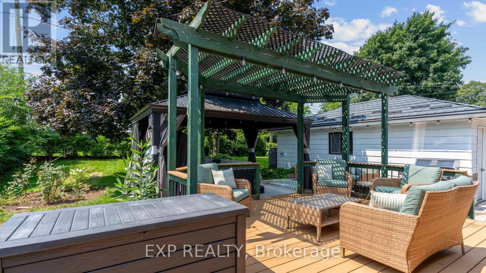 295 Tweedsmuir Avenue Property Photo 37