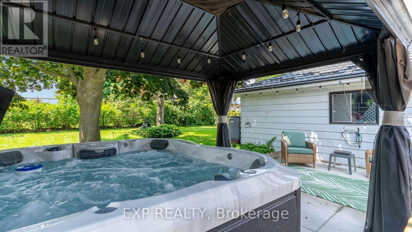 295 Tweedsmuir Avenue Property Photo 39