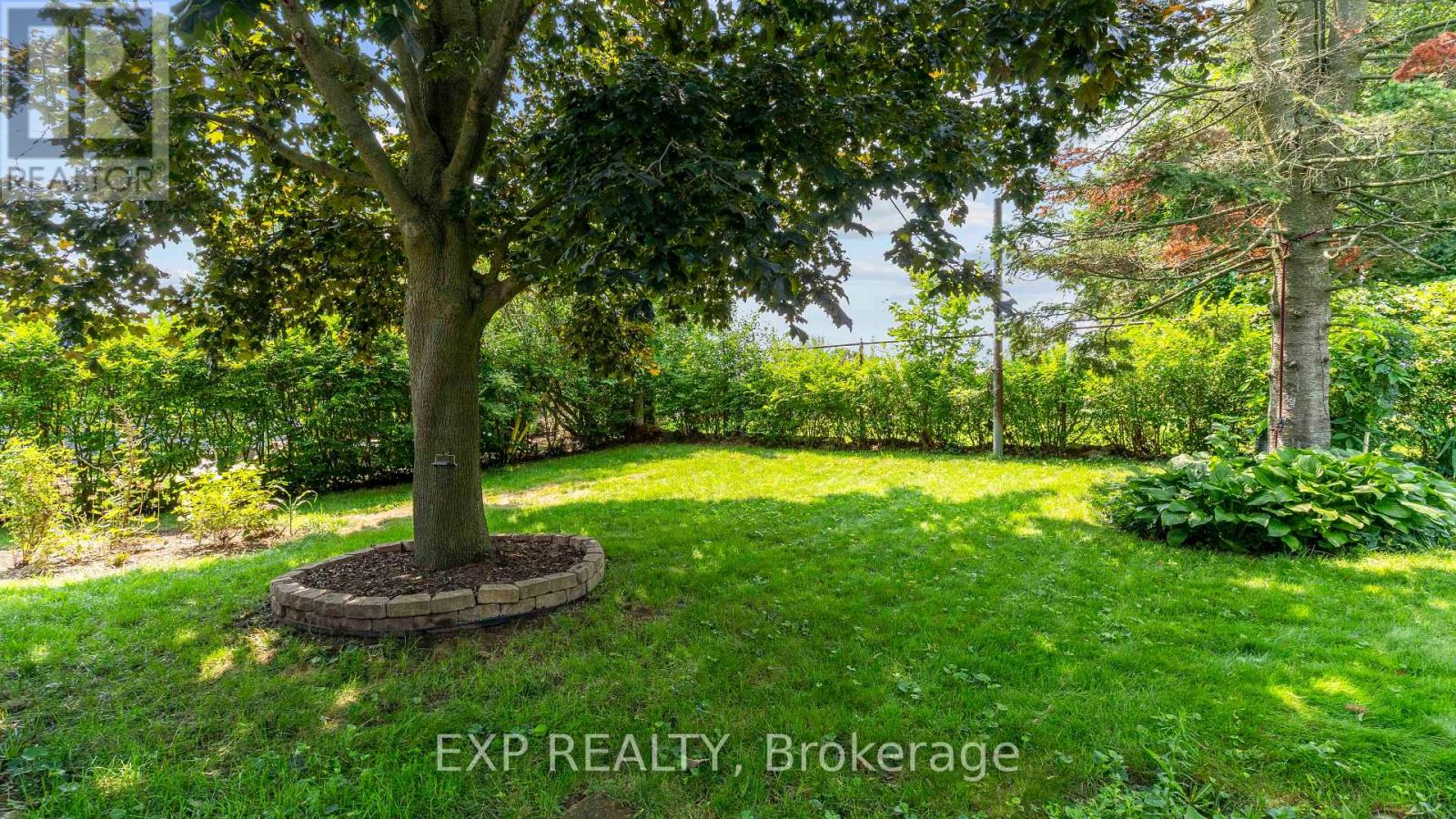 295 Tweedsmuir Avenue Property Photo 41