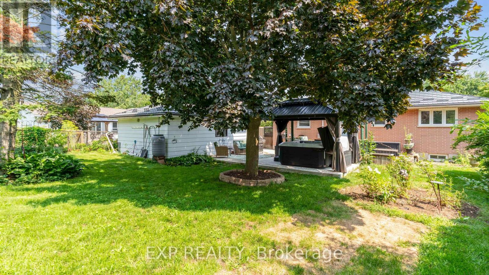 295 Tweedsmuir Avenue Property Photo 42