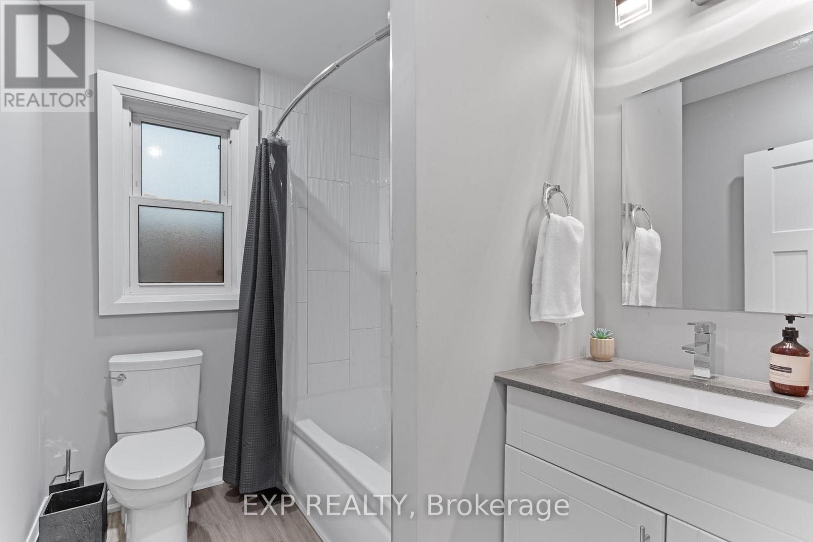 62 Randall Avenue Property Photo 12