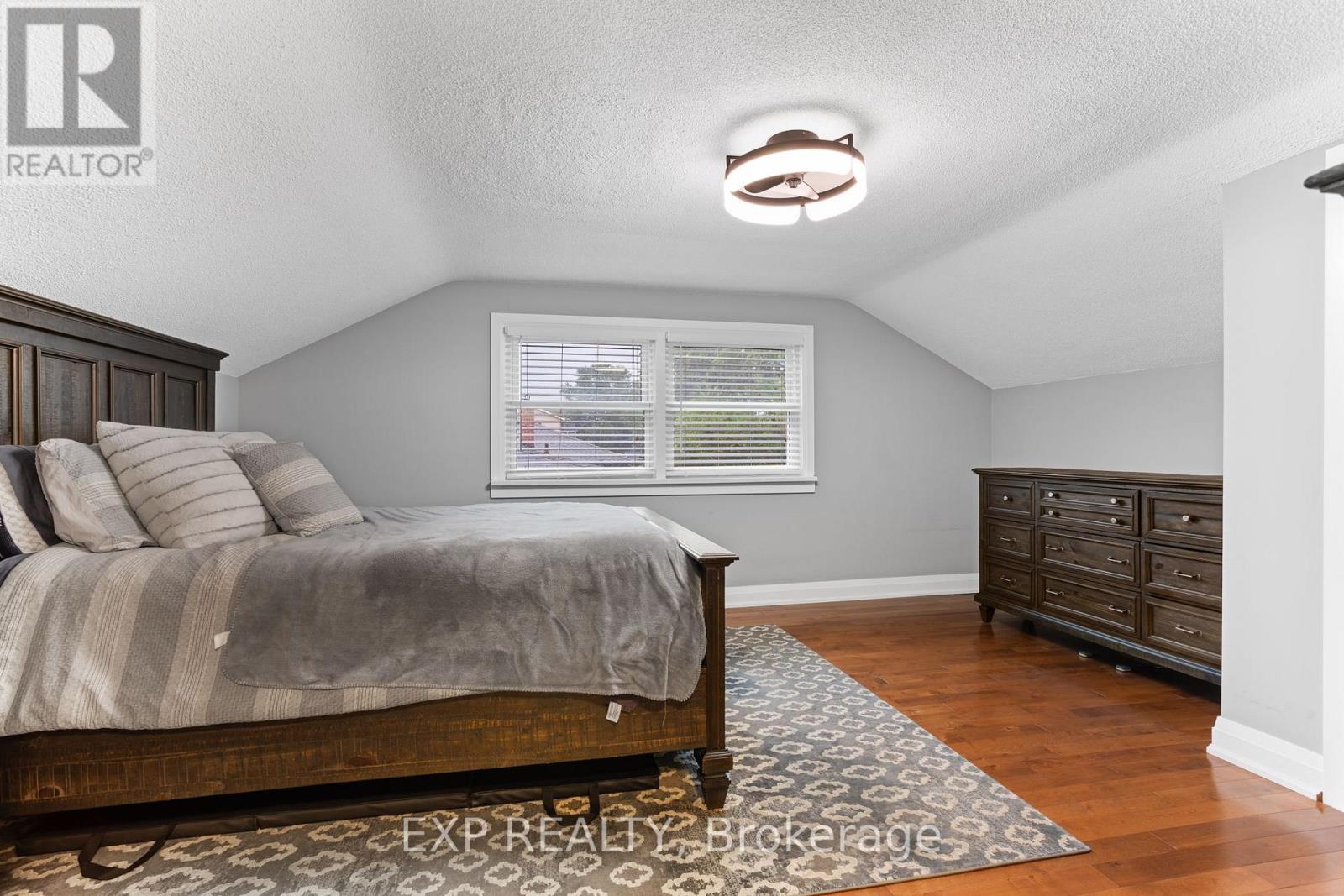 62 Randall Avenue Property Photo 16
