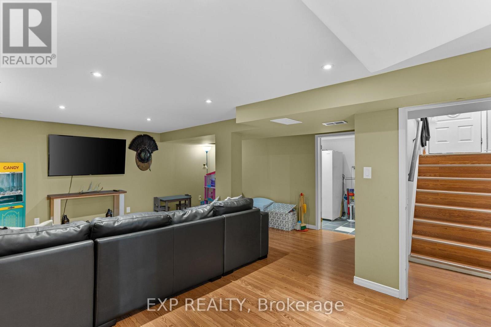 62 Randall Avenue Property Photo 19
