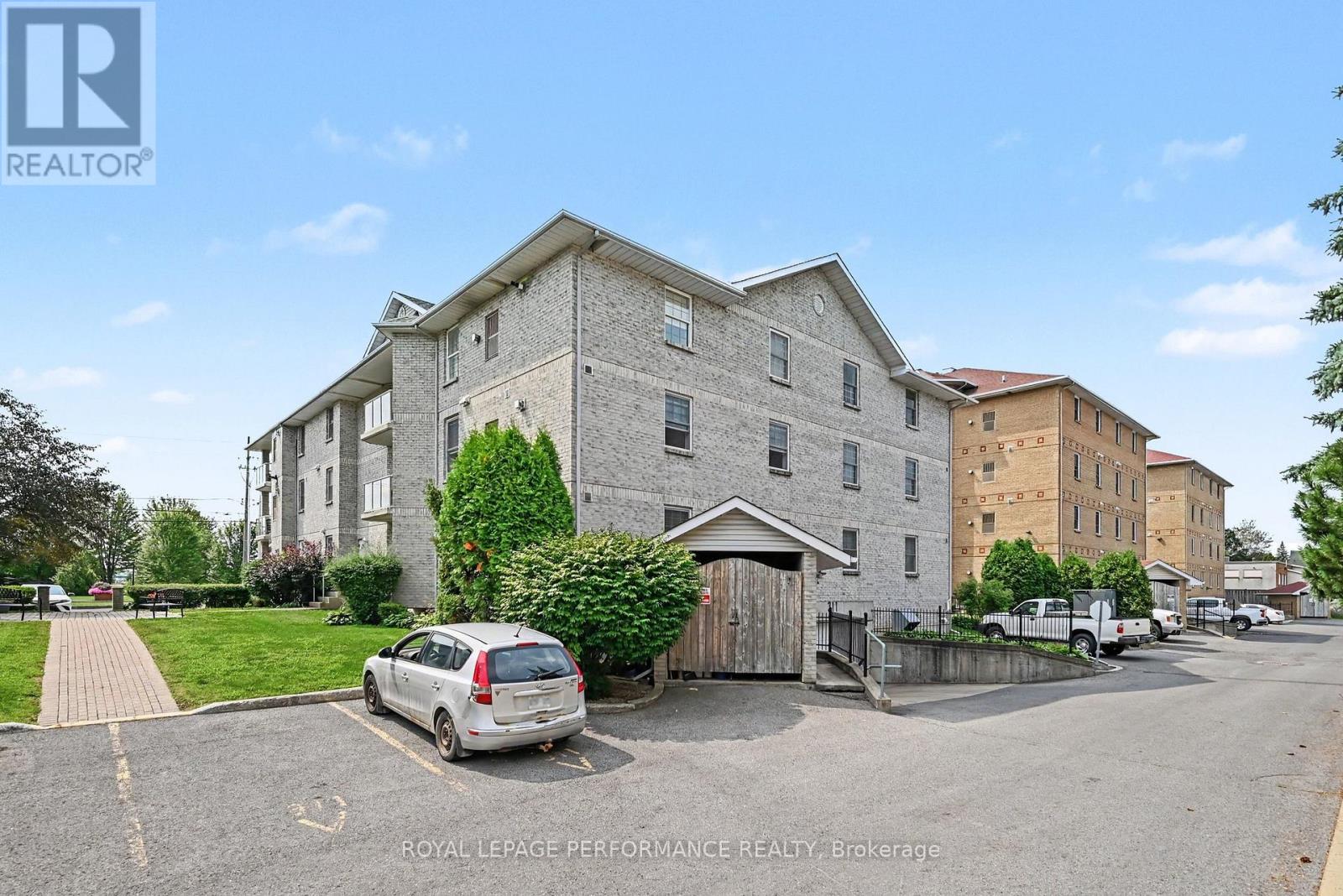 204 - 311 Water Street W Property Photo 4