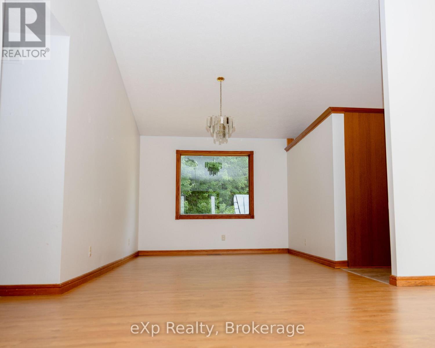 541031 14 Concession N Property Photo 6