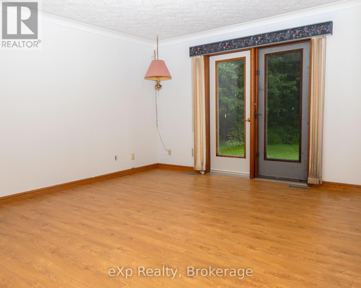 541031 14 Concession N Property Photo 13