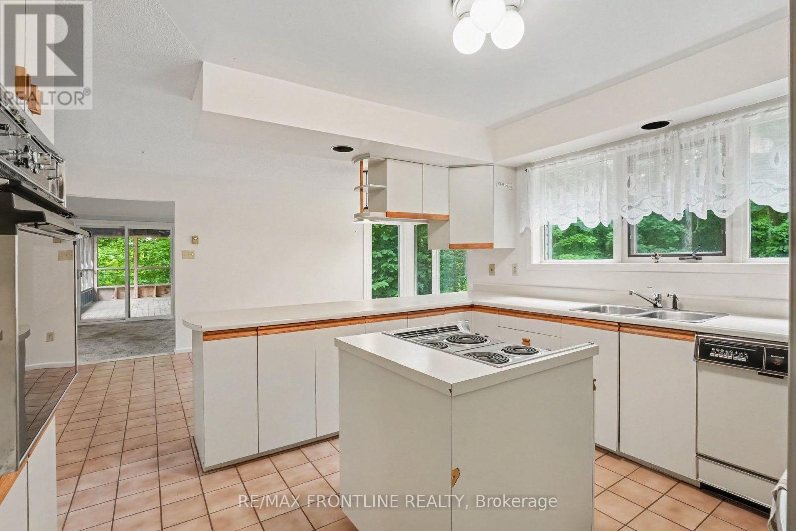 178 Burke Lane Property Photo 12