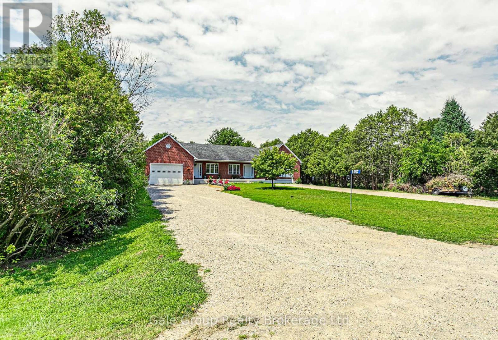 6657 Plank Road Property Photo 4