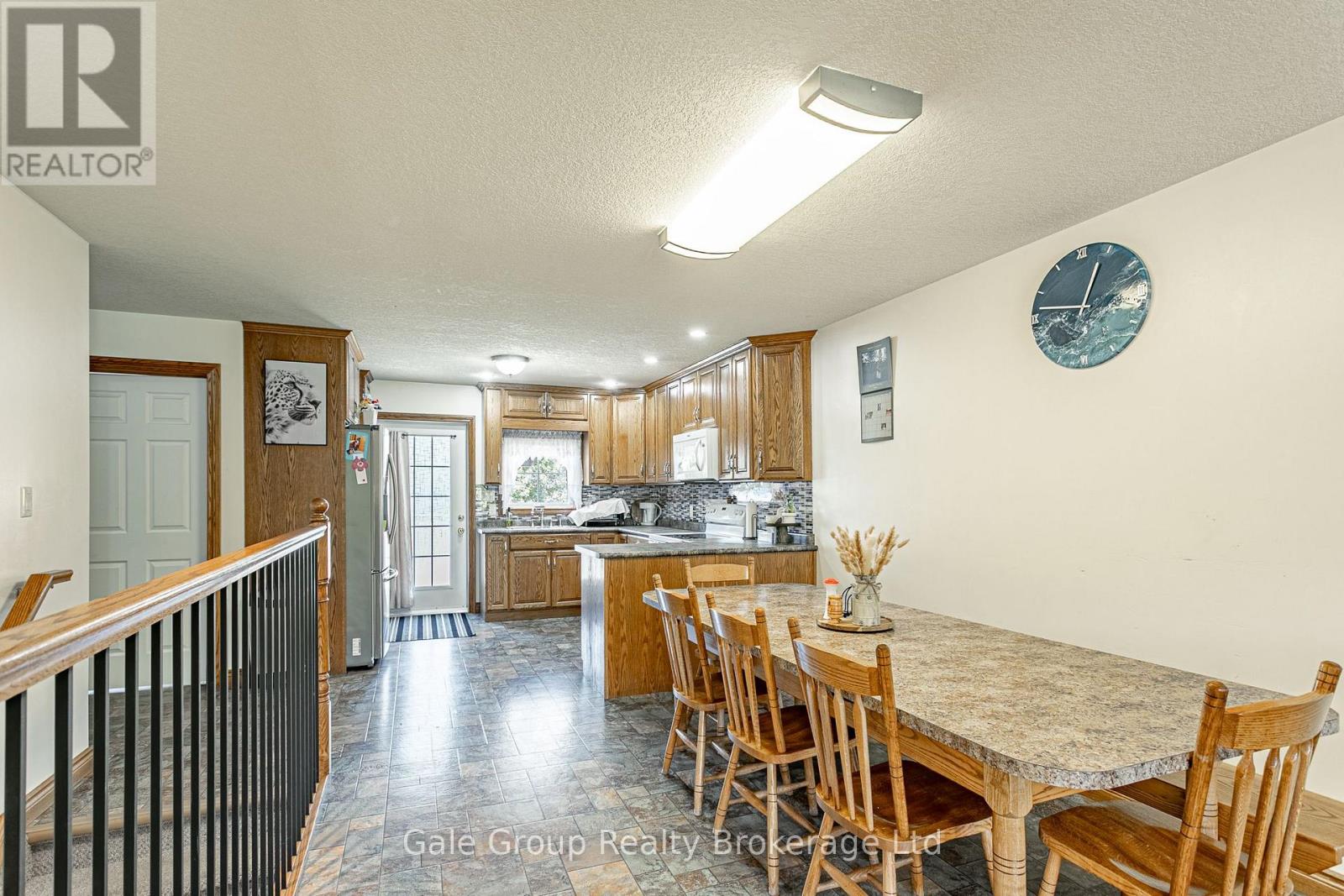 6657 Plank Road Property Photo 8