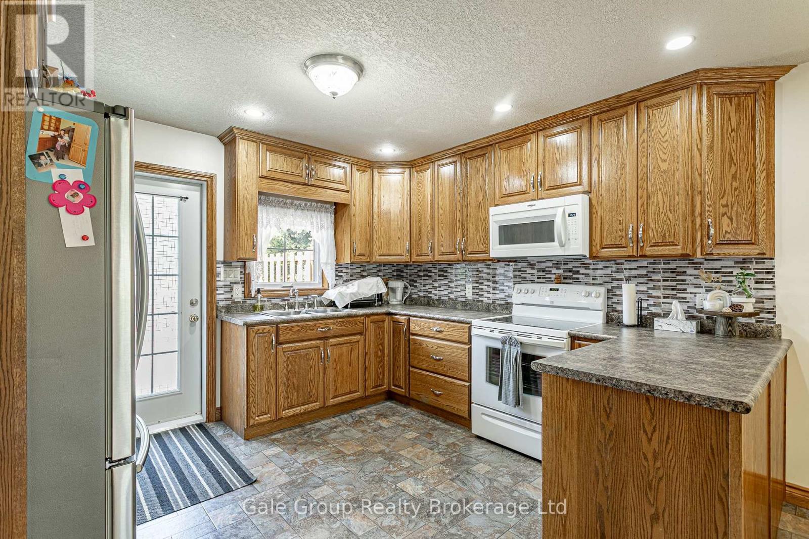 6657 Plank Road Property Photo 10