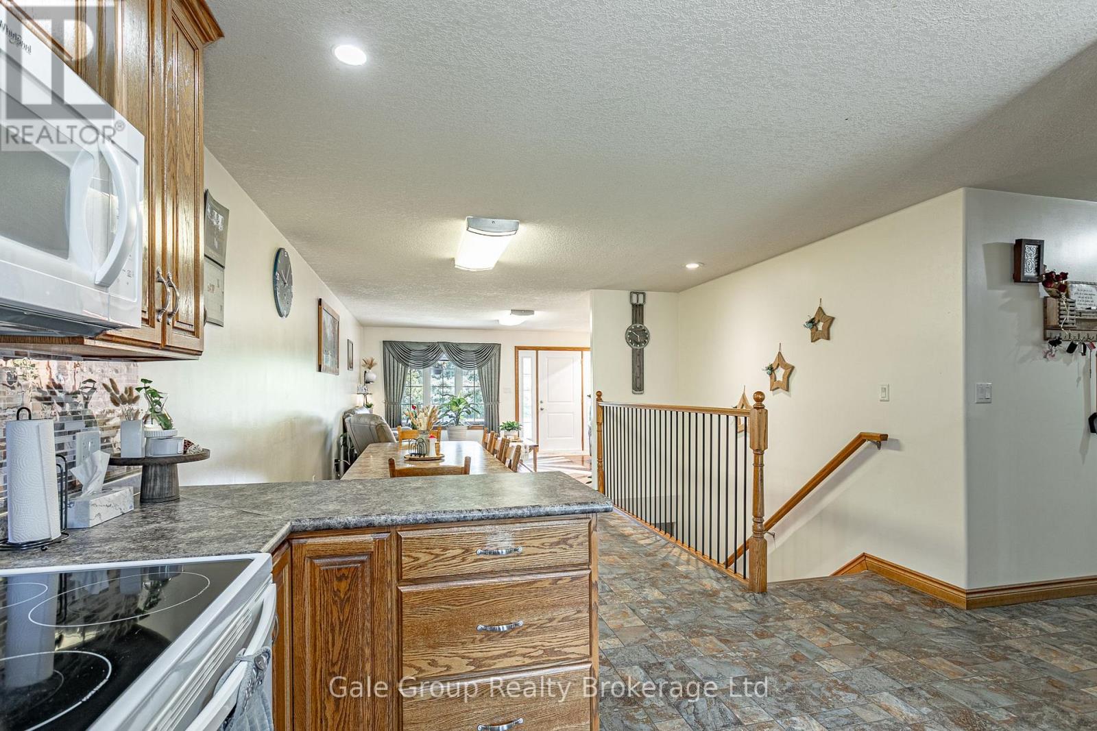 6657 Plank Road Property Photo 12