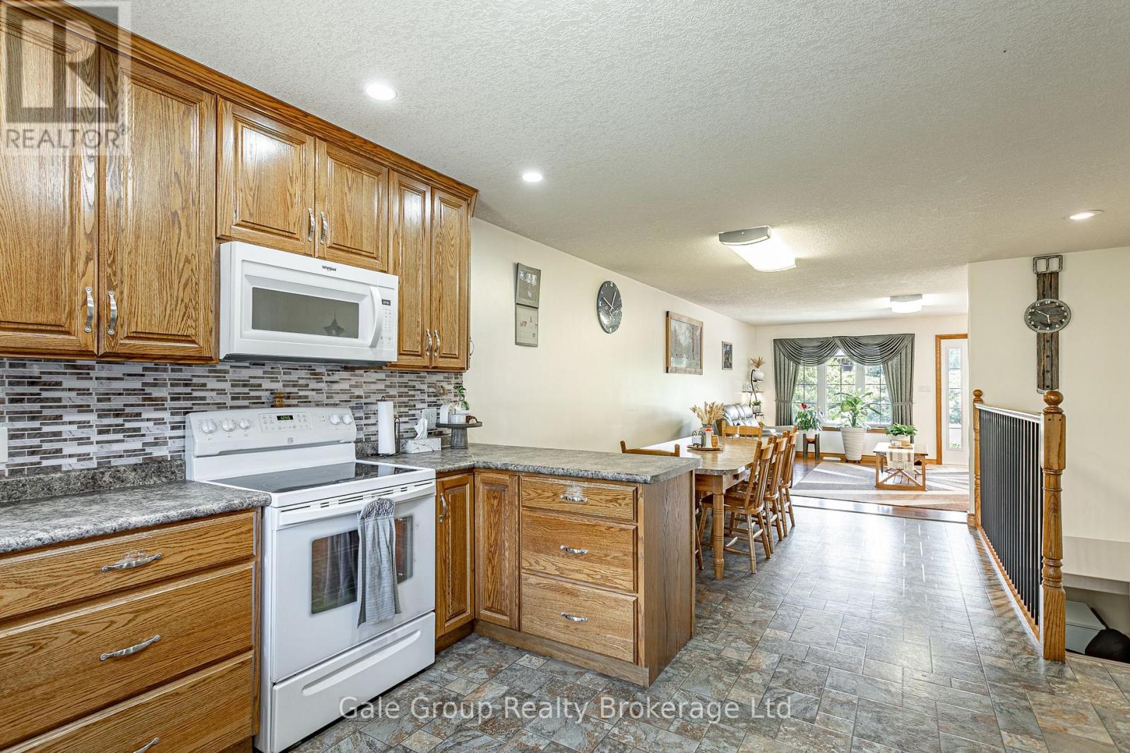 6657 Plank Road Property Photo 13