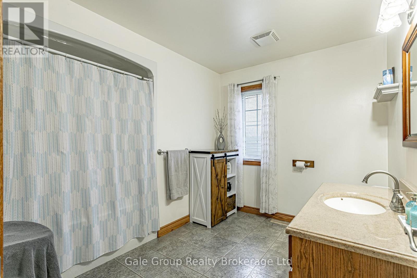 6657 Plank Road Property Photo 14