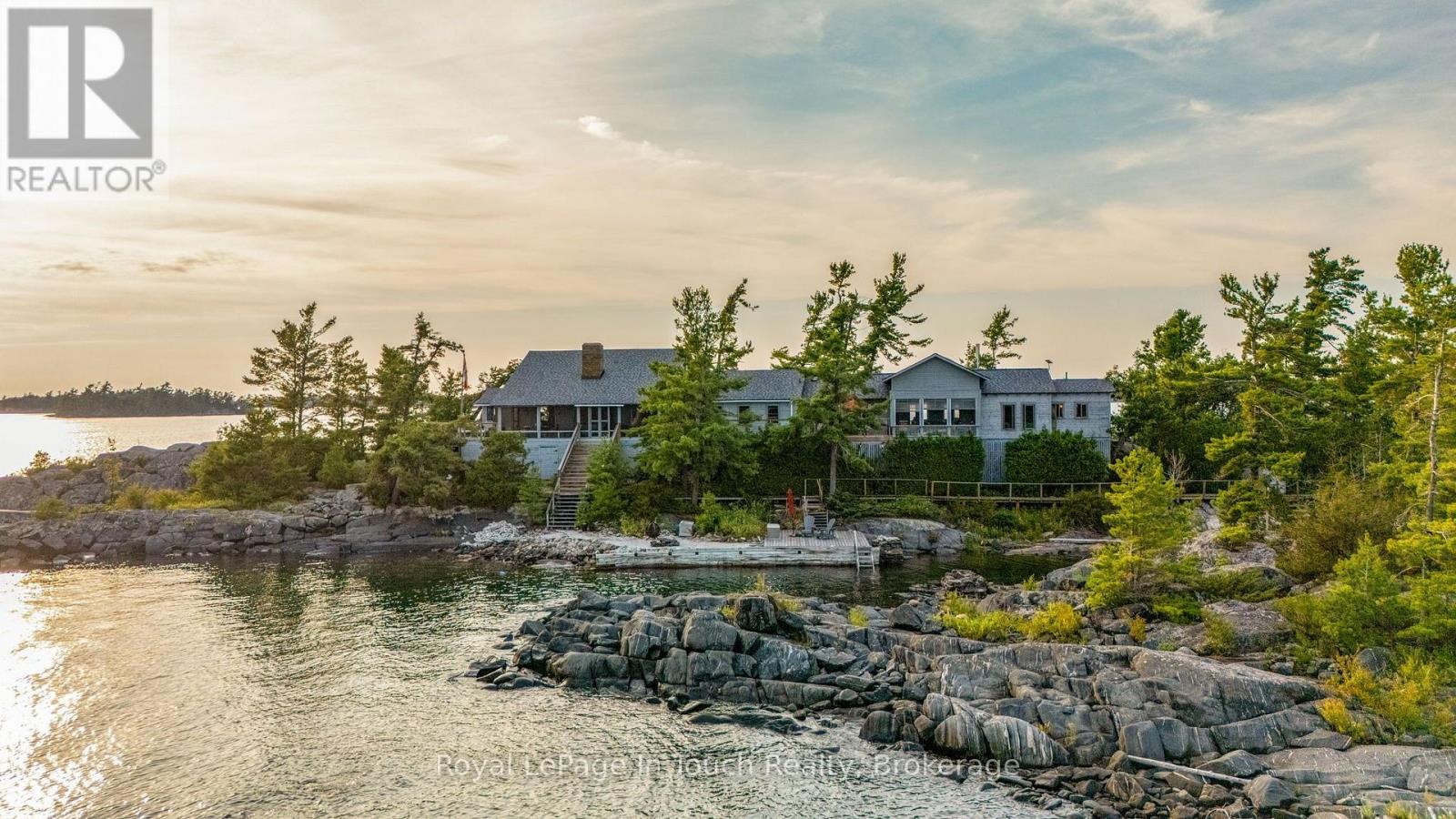 1 B427 Turning Island Property Photo 1