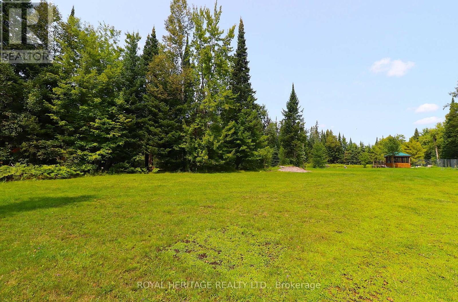 1118 Dutch Line Road E Property Photo 3
