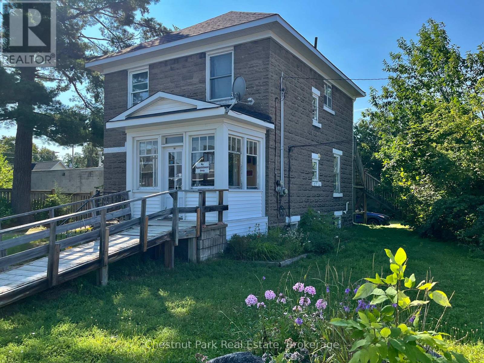 151 ROYAL STREET Property Photo 1