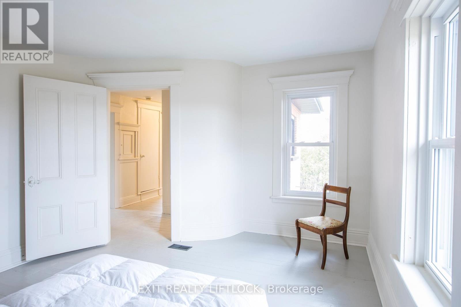 4922 Highway 7 Property Photo 15