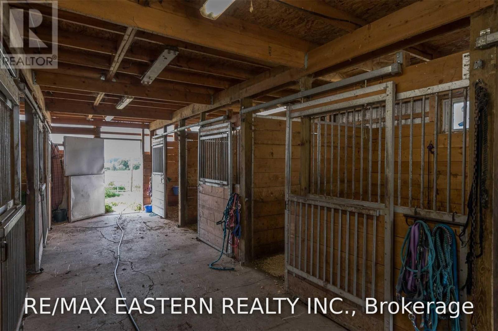 583 Second Line Property Photo 9
