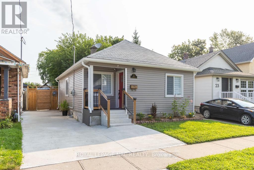 21 TRAPNELL STREET Property Photo 1