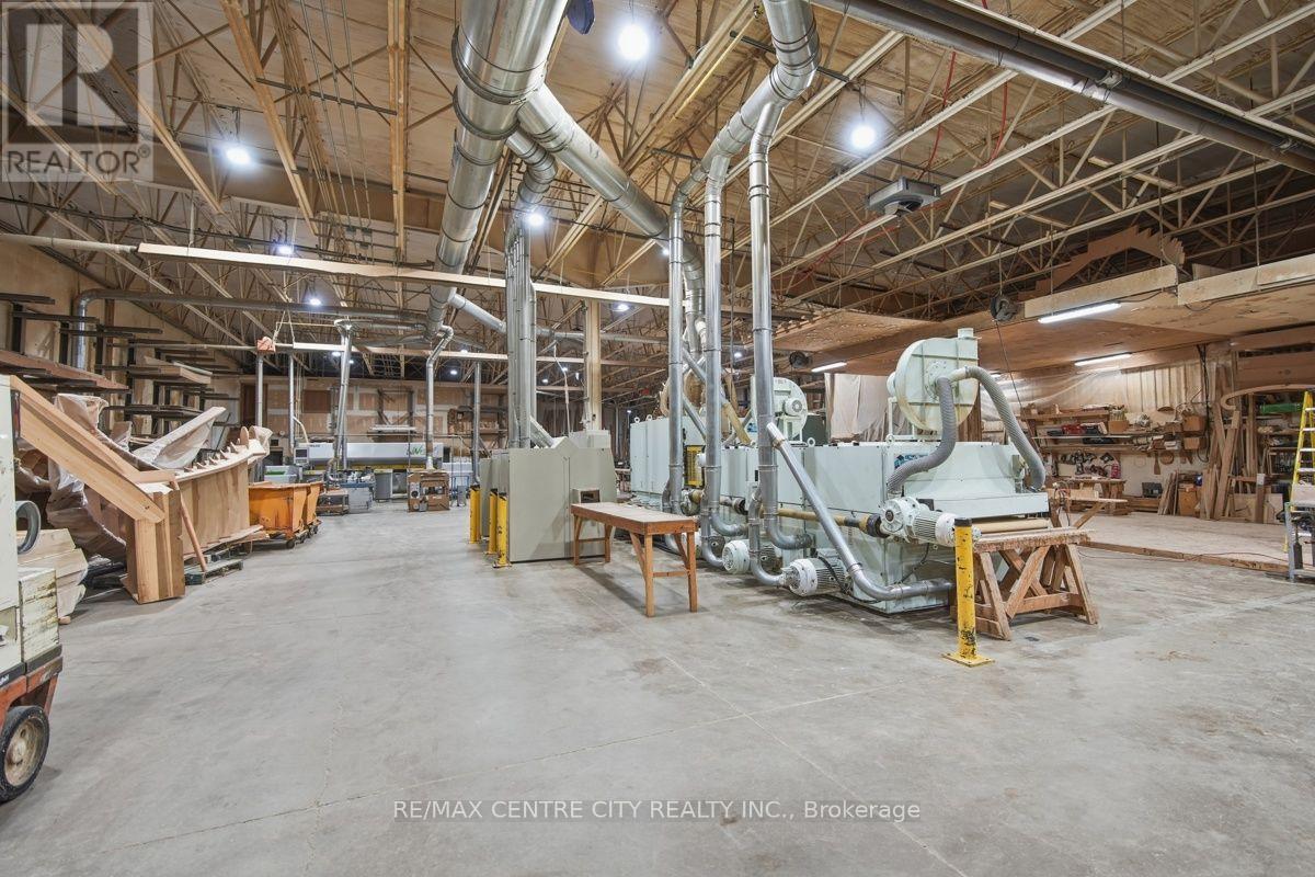 23819 Coldstream Road Property Photo 12