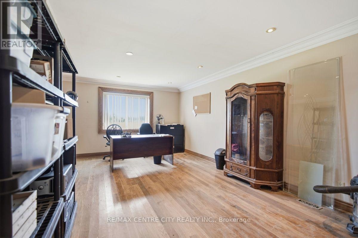23819 Coldstream Road Property Photo 31