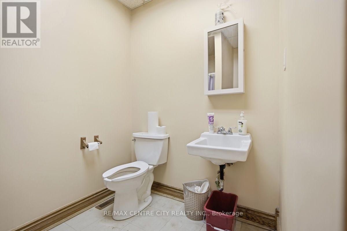 23819 Coldstream Road Property Photo 34
