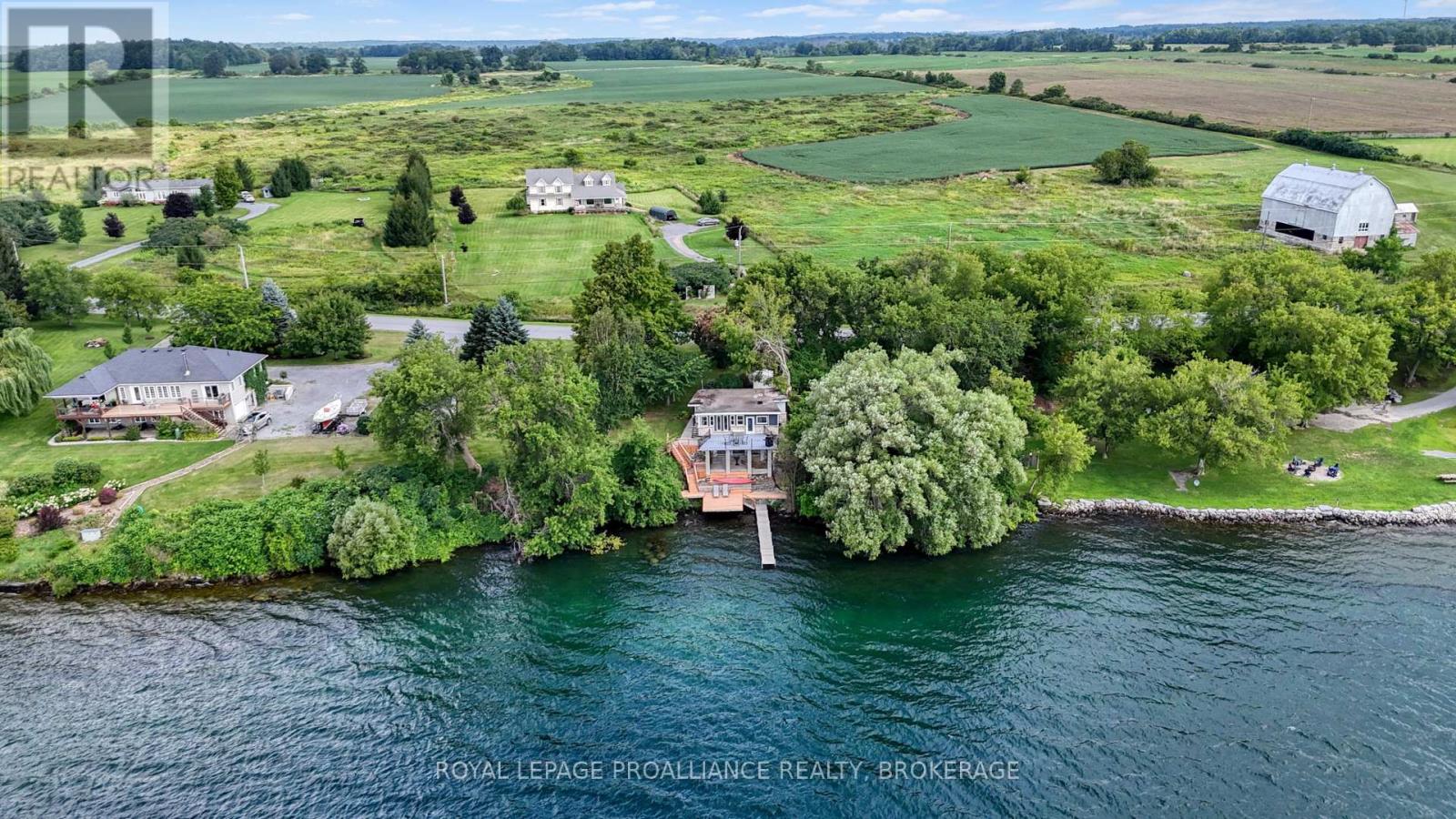 790 Howe Island Drive Property Photo 1