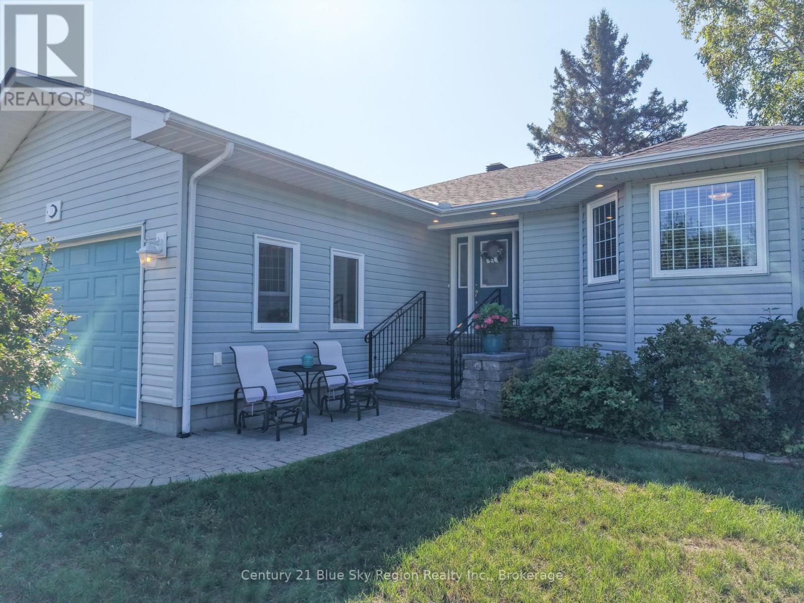 33 Golf Course Road Property Photo 3