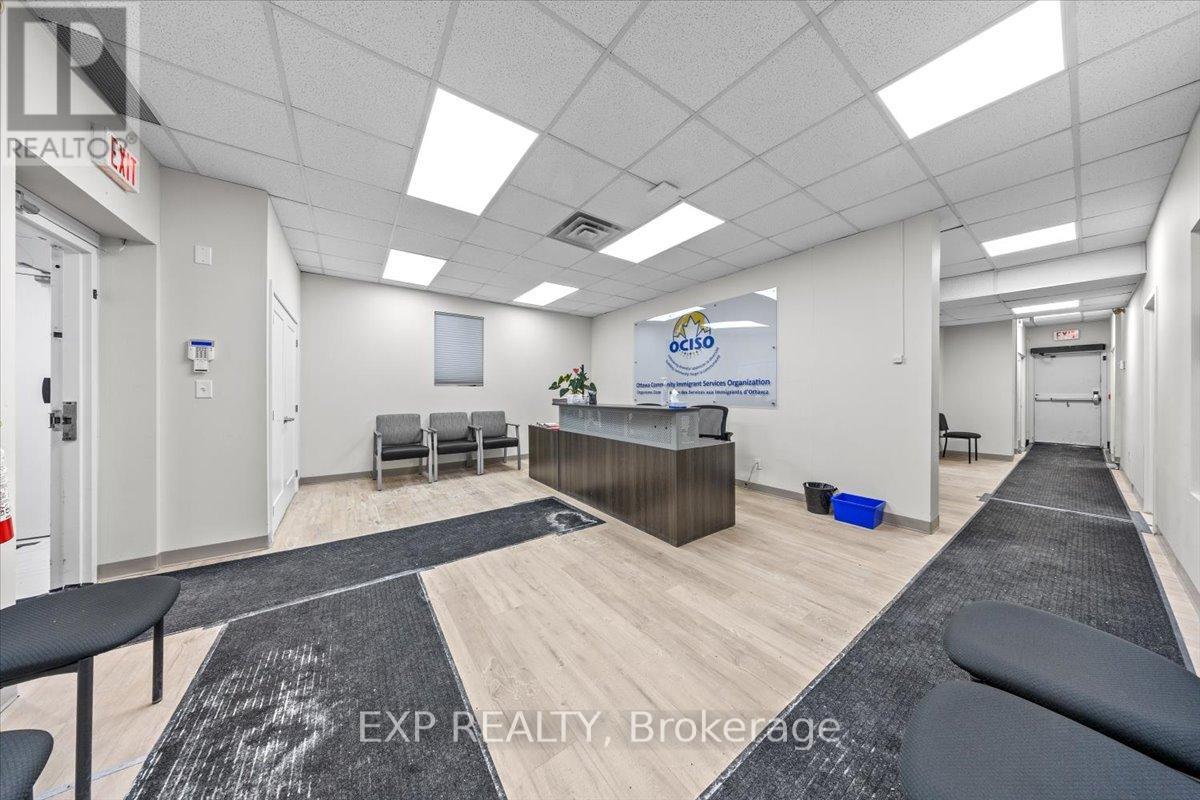 945 Wellington Street Property Photo 4