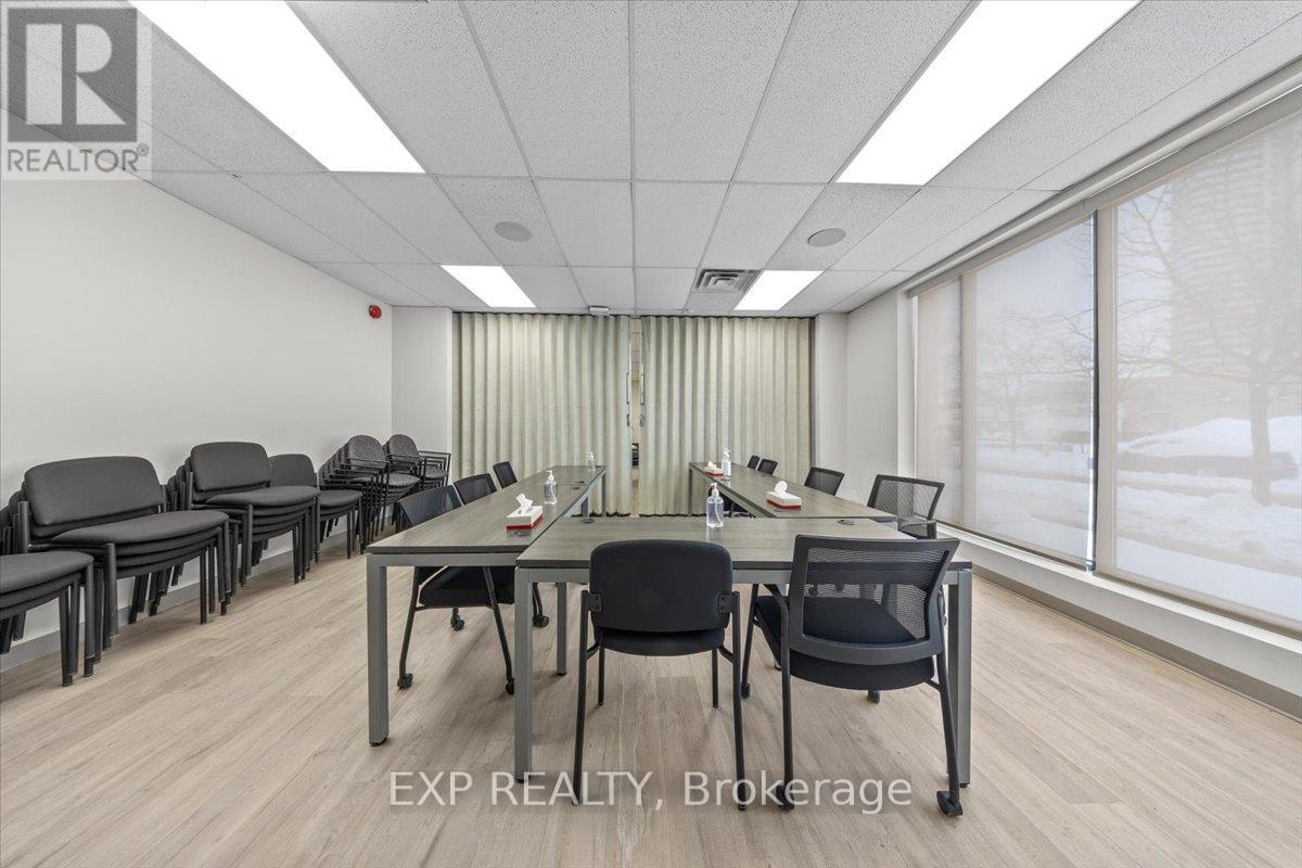945 Wellington Street Property Photo 18