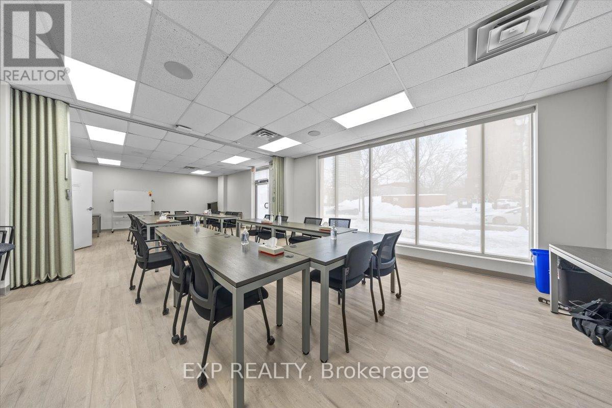 945 Wellington Street Property Photo 19