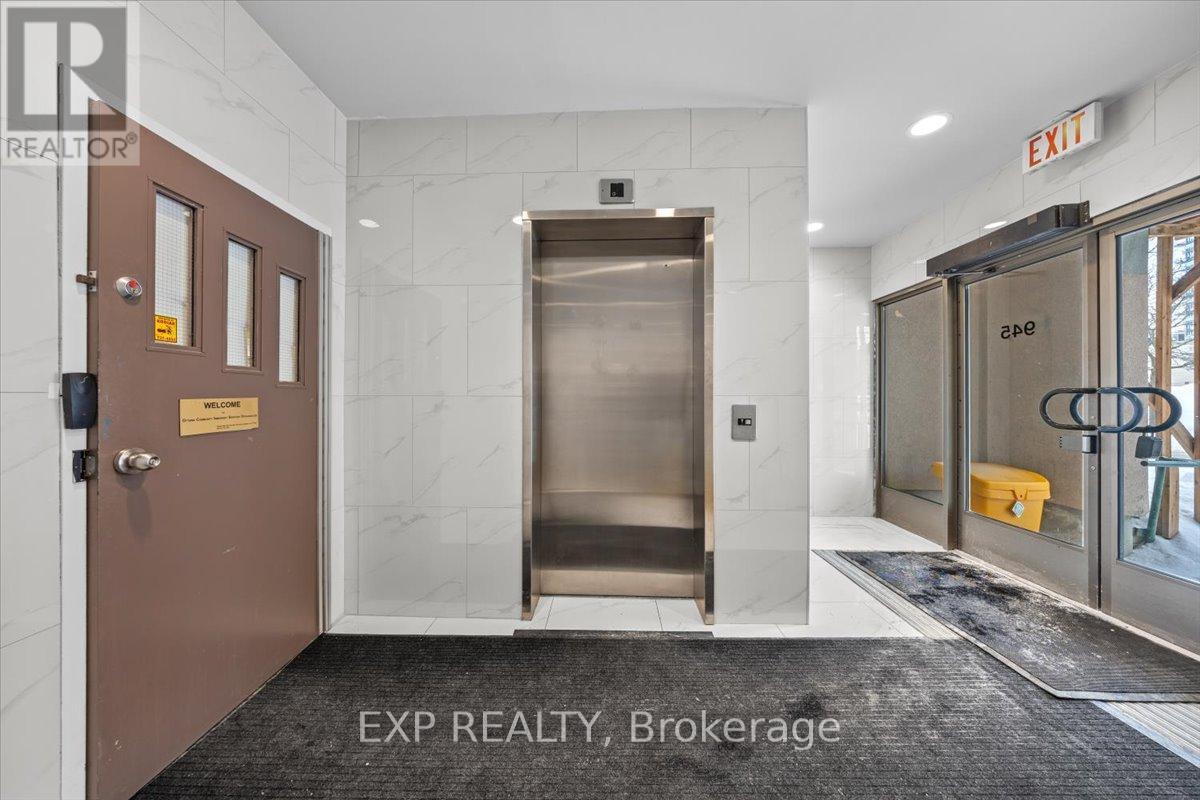 945 Wellington Street Property Photo 23