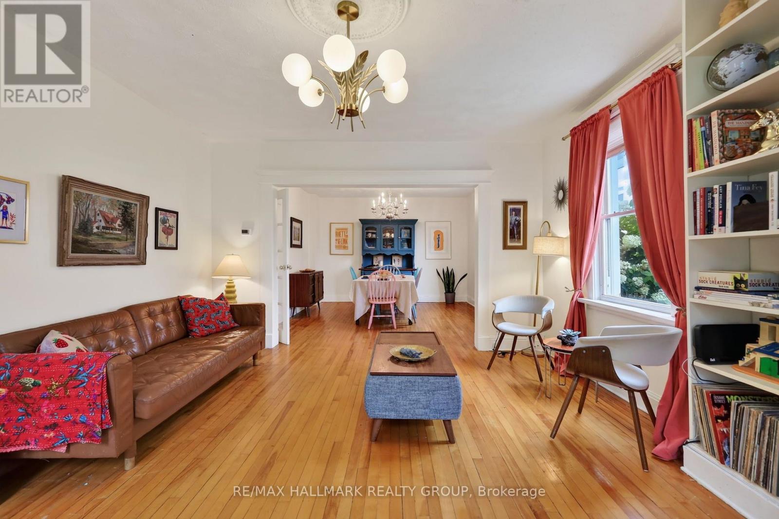 664 Center Street Property Photo 3