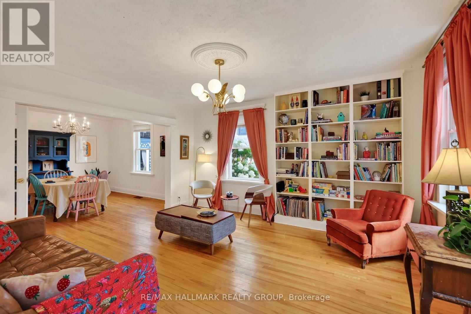 664 Center Street Property Photo 4