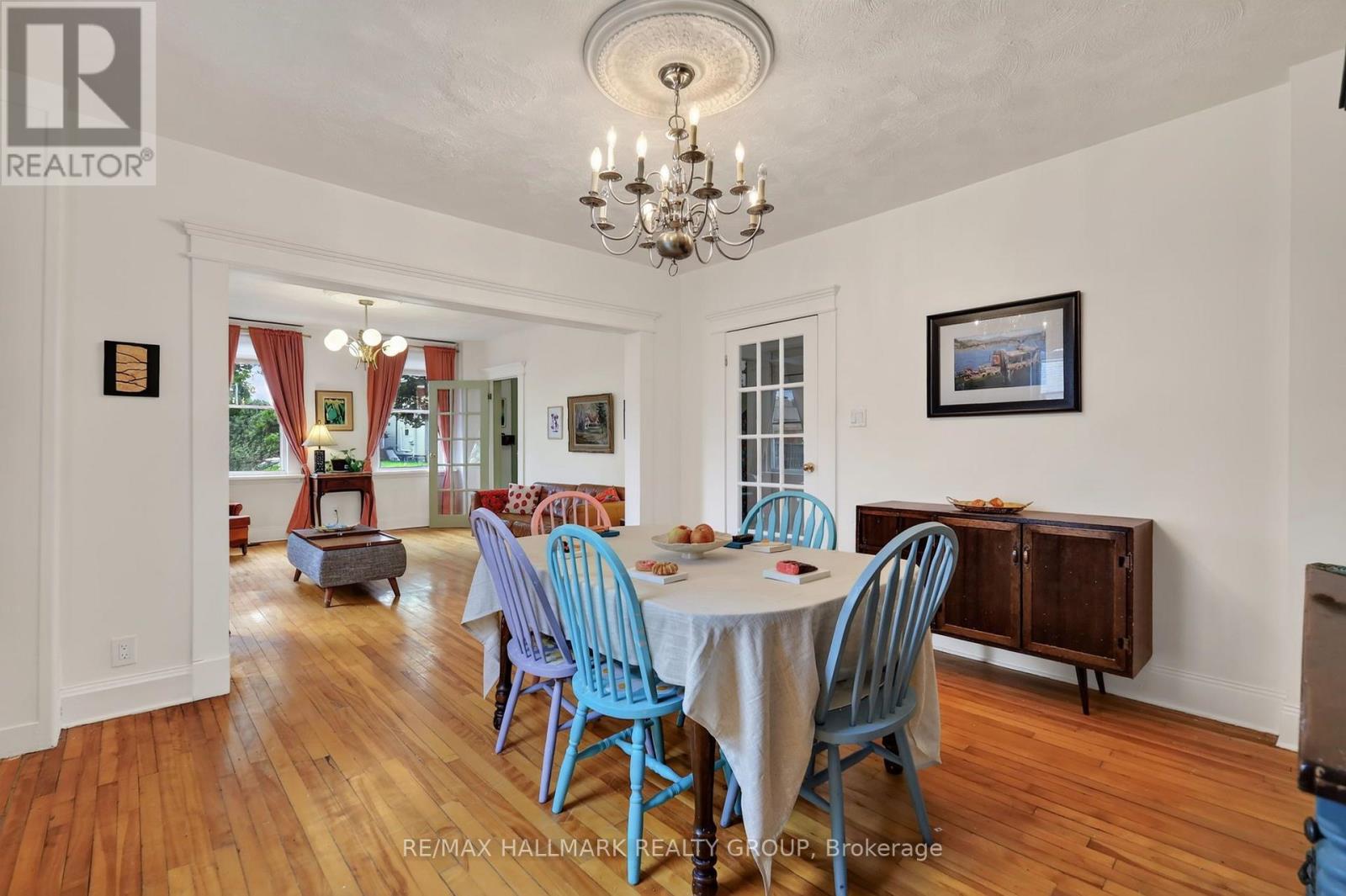 664 Center Street Property Photo 8