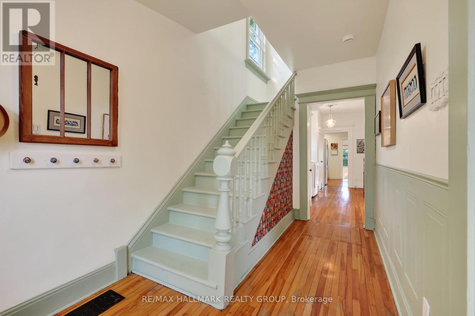 664 Center Street Property Photo 20
