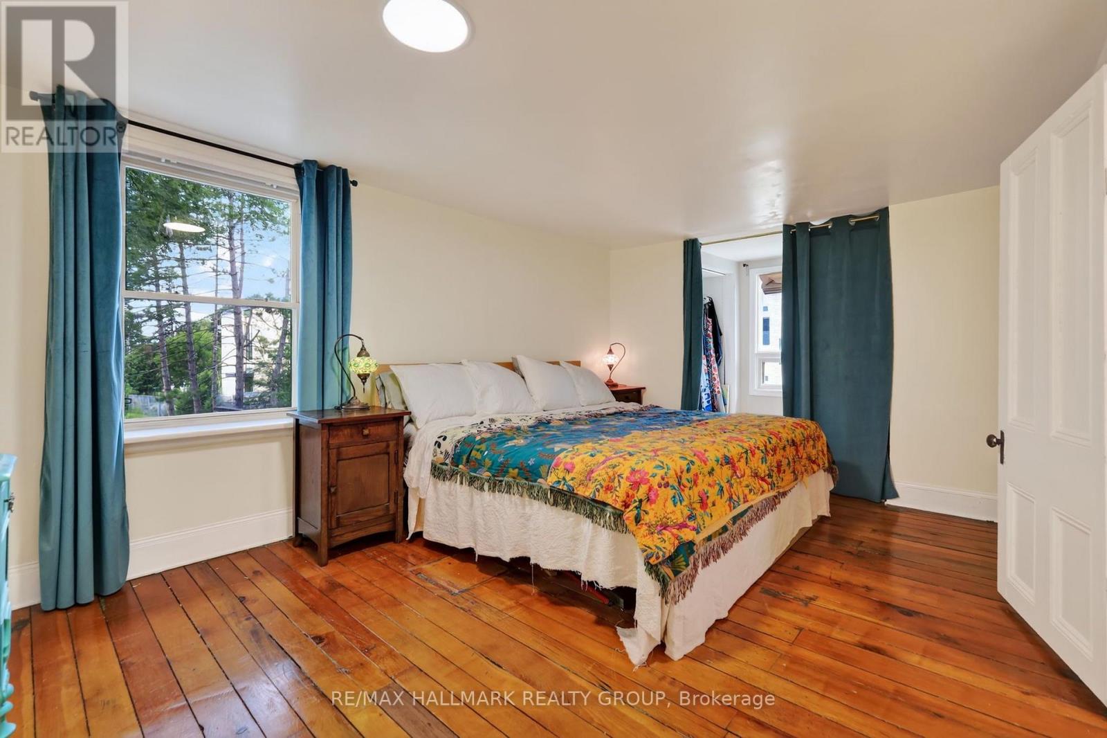 664 Center Street Property Photo 21