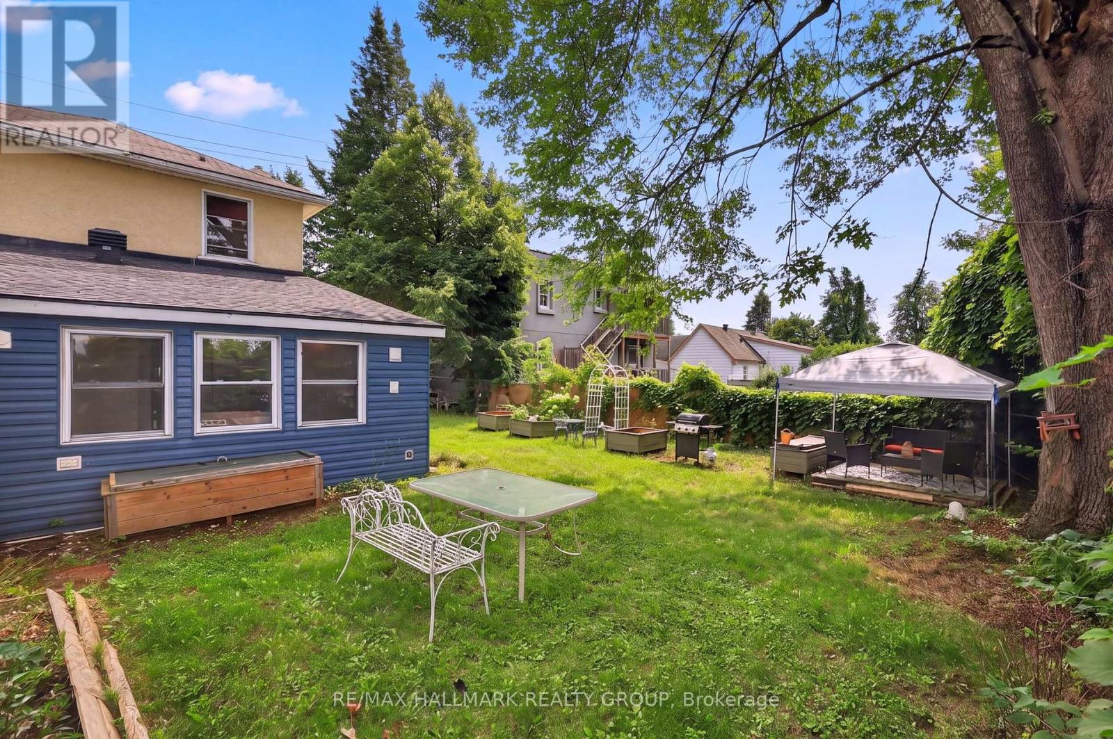 664 Center Street Property Photo 37
