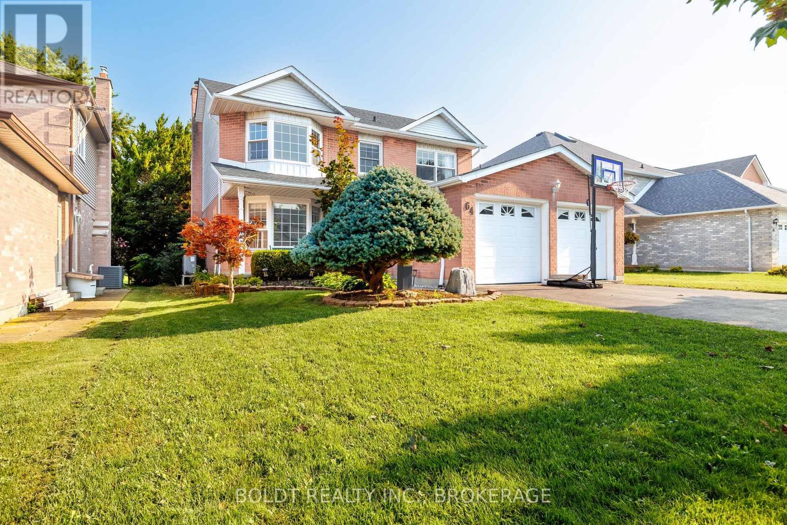 64 CARMINE CRESCENT Property Photo 1