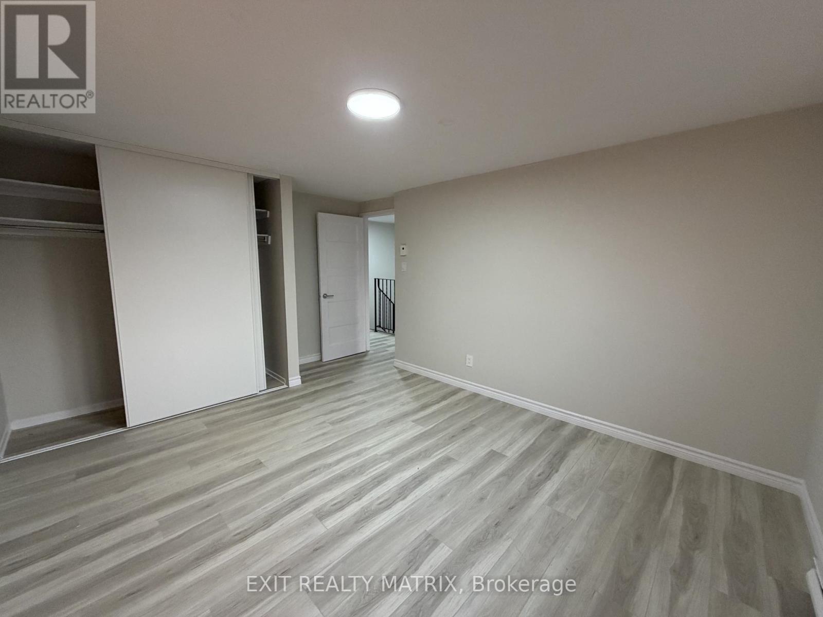 50 - 2610 Draper Avenue Property Photo 8