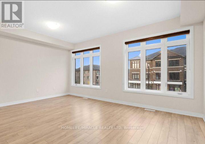109 - 585 Colborne Street E Property Photo 4