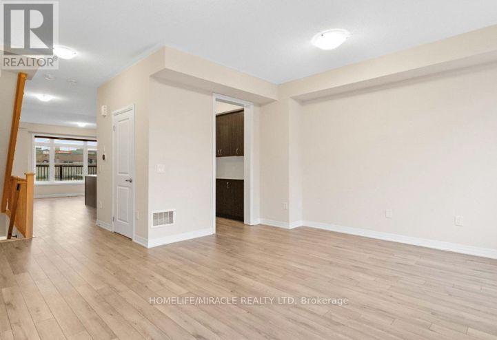 109 - 585 Colborne Street E Property Photo 6