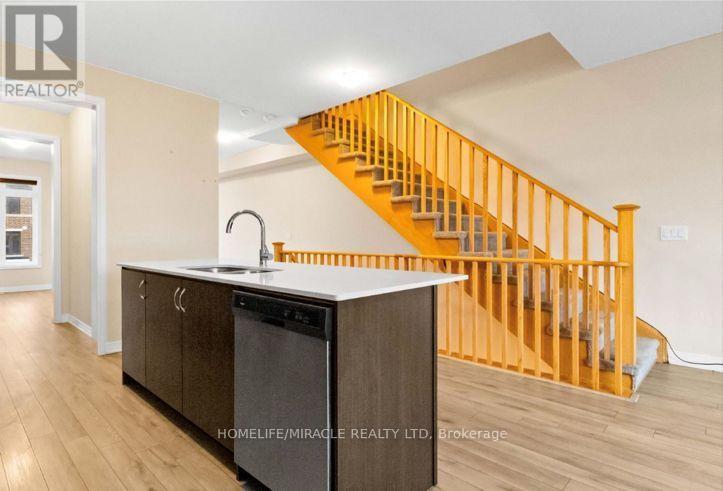 109 - 585 Colborne Street E Property Photo 13