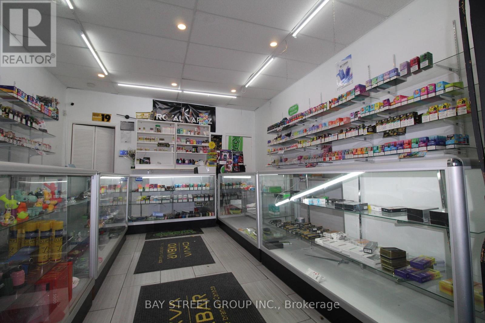 6 James Street N Property Photo 6