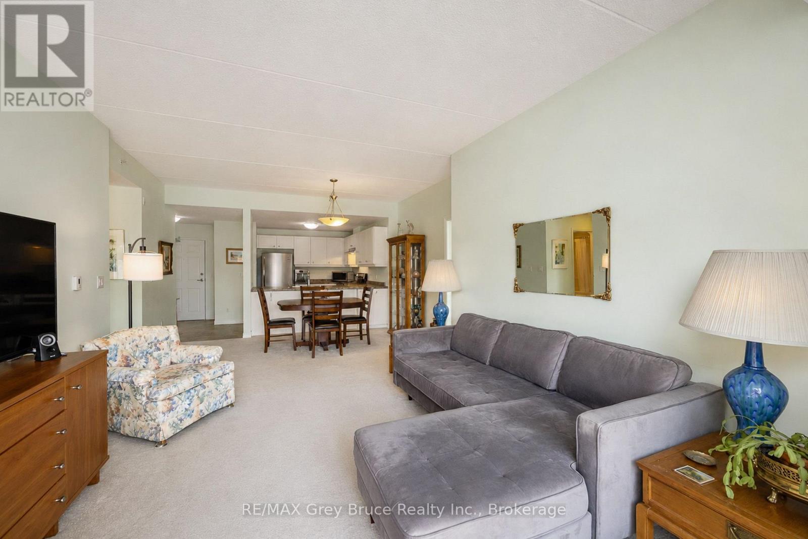 204 - 1050 1st Avenue W Property Photo 17