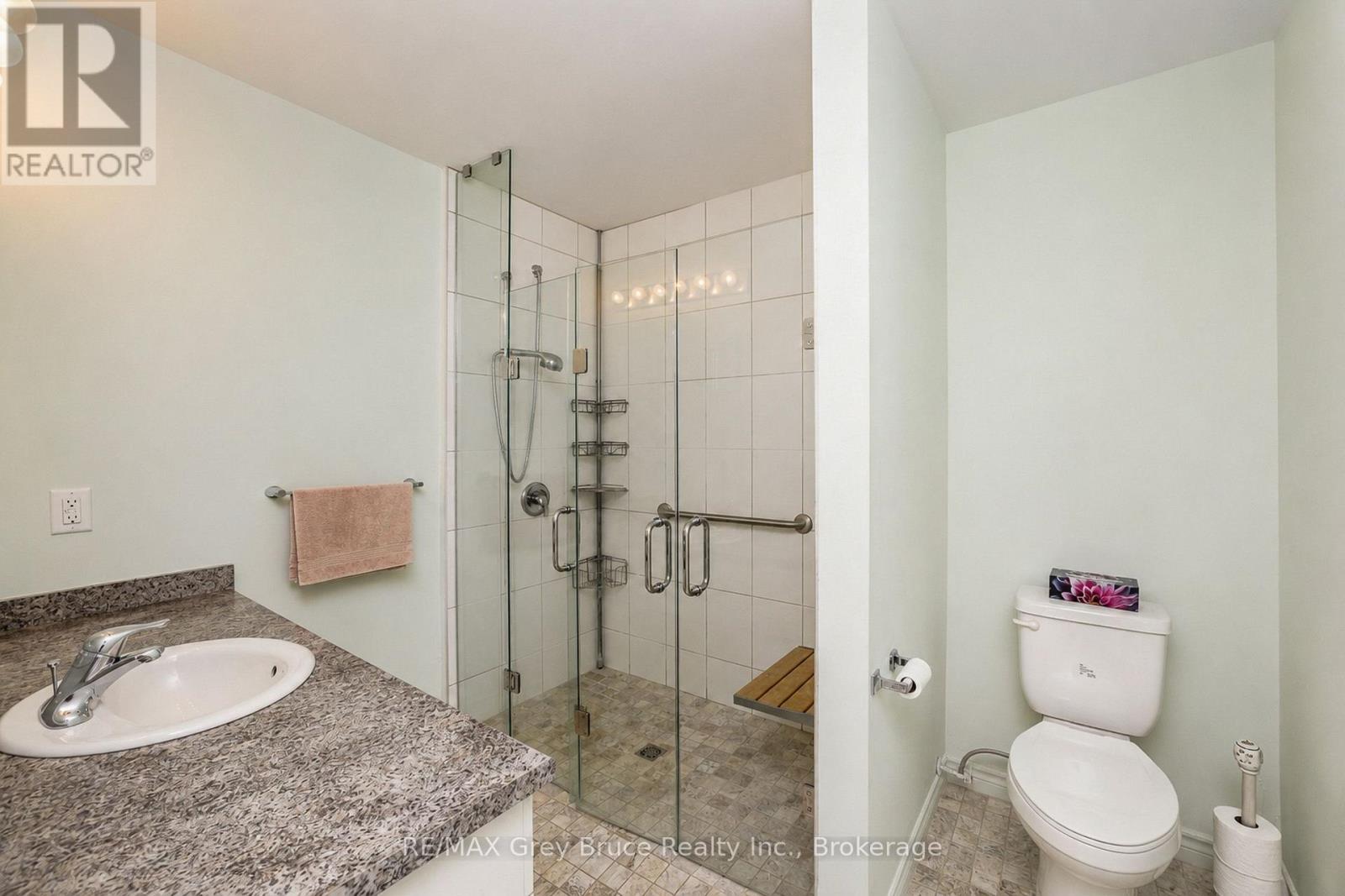 204 - 1050 1st Avenue W Property Photo 20