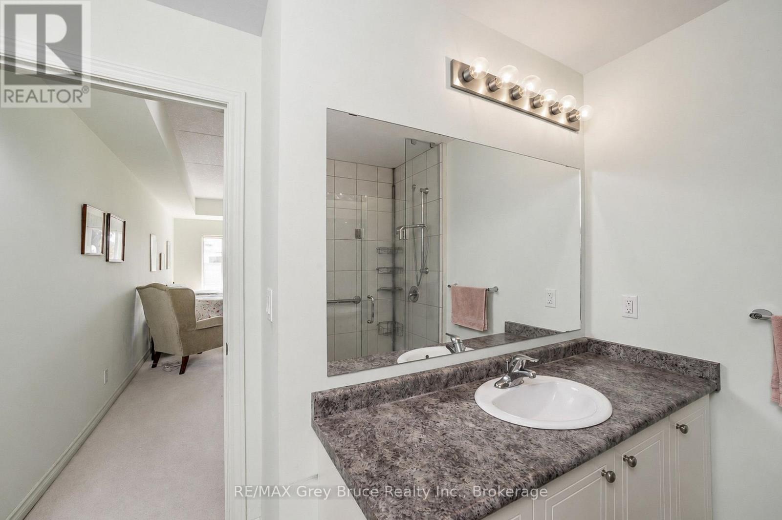 204 - 1050 1st Avenue W Property Photo 21