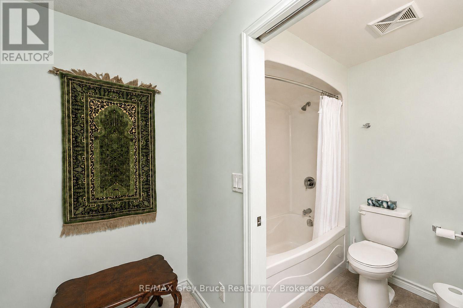 204 - 1050 1st Avenue W Property Photo 25