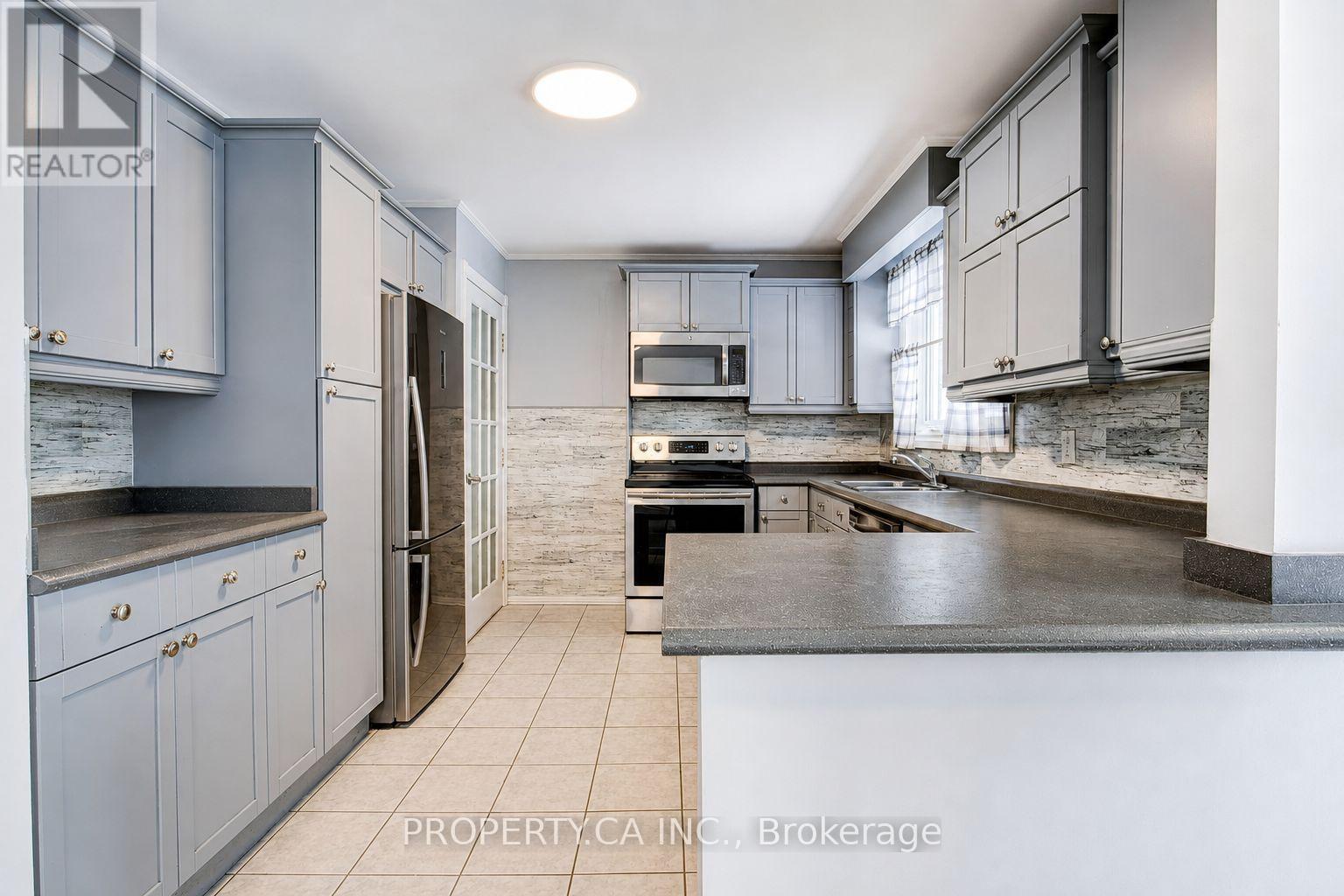 Upper - 71 Highpark Avenue Property Photo 3