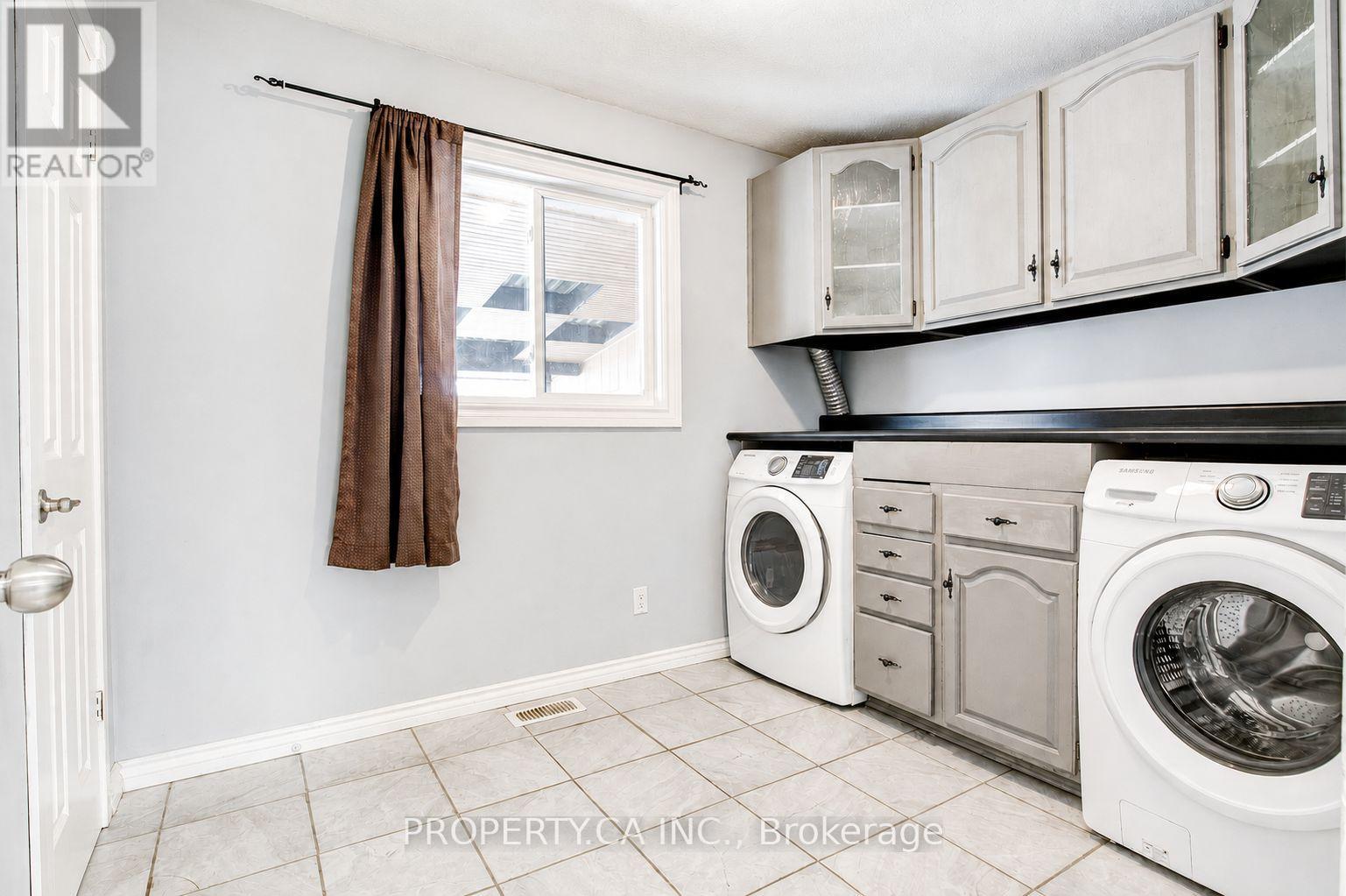 Upper - 71 Highpark Avenue Property Photo 12